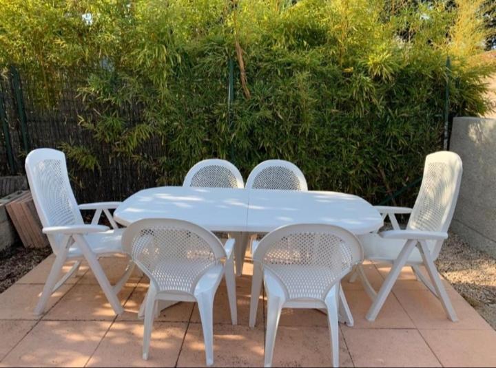 Rez De Villa Avec Place De Parking Et Vue Mer. La Ciotat Eksteriør billede